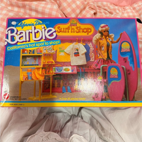 Barbie California Dream Surf 'n Shop Set with Pink and Yellow - Picture 6 of 6